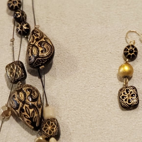 Chico's Black/Gold Necklace and Earring set - Picture 4 of 4